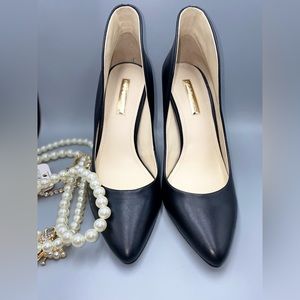 Bcbgeneration Black leather heels Sz 81/2 .NWOT